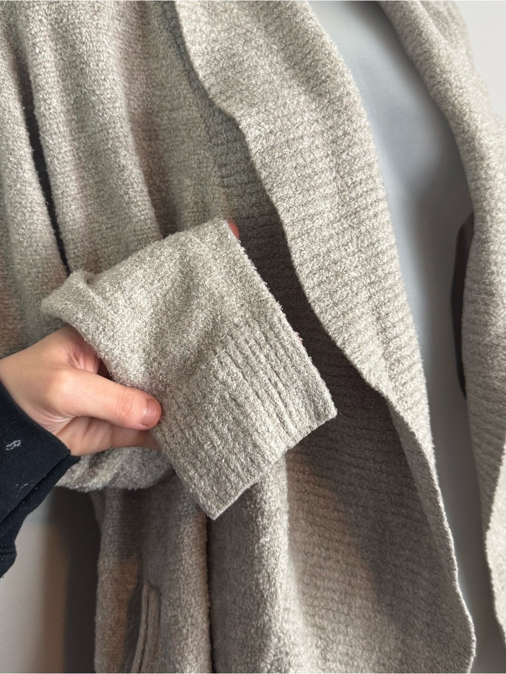 Barefoot Dreams CozyChic Lite Circle Cardigan Size Medium - Picture 6 of 10